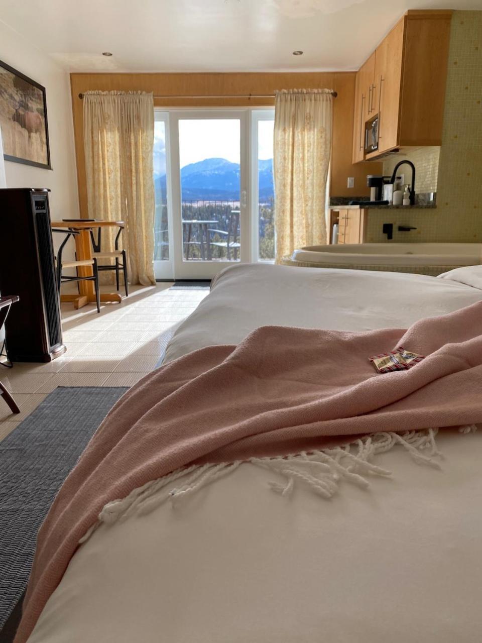 Pikes Peak Paradise Bed And Breakfast Woodland Park Exterior photo